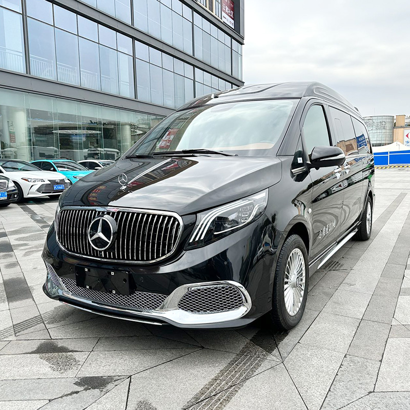 奔驰威霆高顶双门 V260款中控 棕色内饰