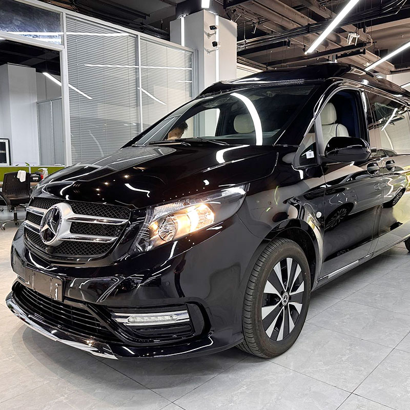 奔驰威霆商务车 全隔断沙发床豪华内饰