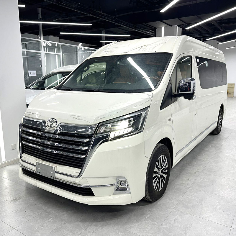 丰田海狮七座商务车 半隔断豪华内饰