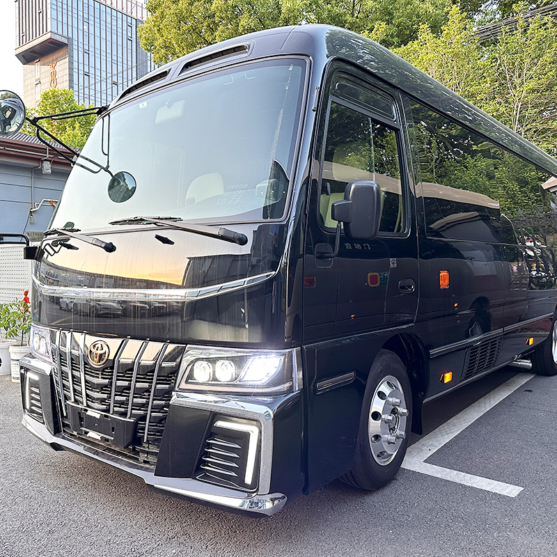 丰田考斯特中巴车 11座商务车黑